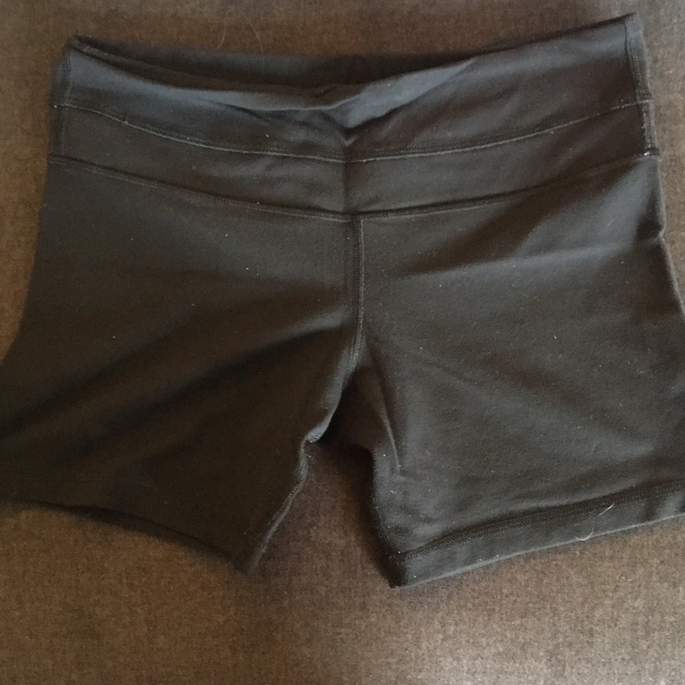 Lululemon size small black biker shorts